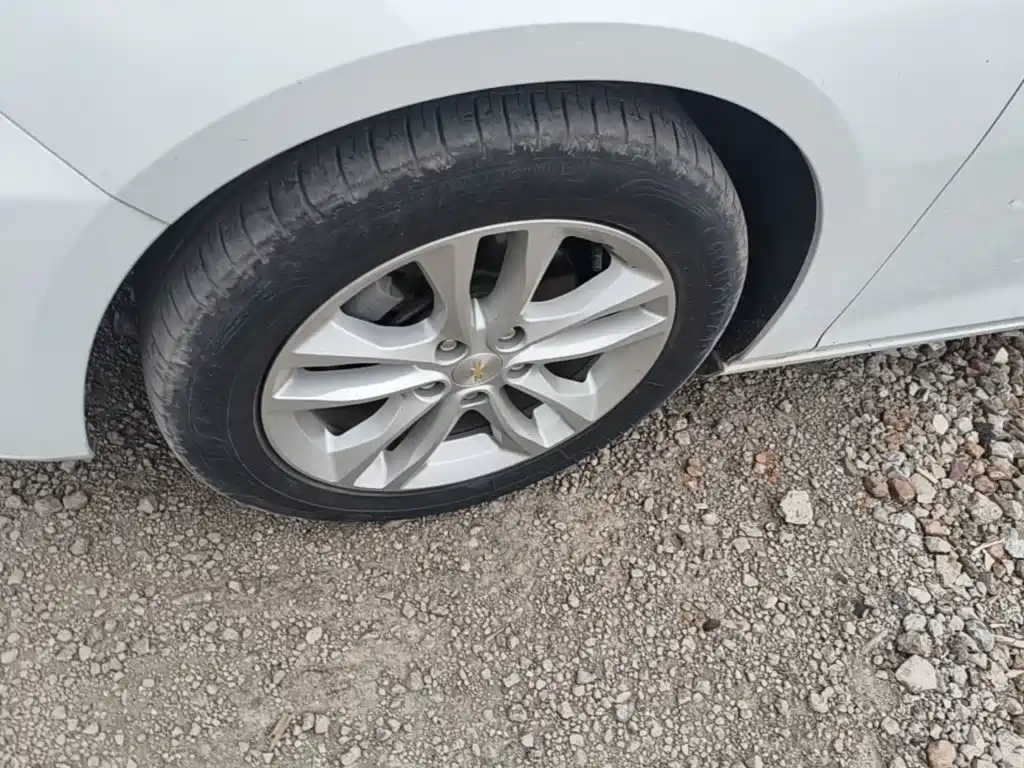 Chevrolet Malibu XL — миниатюра 23