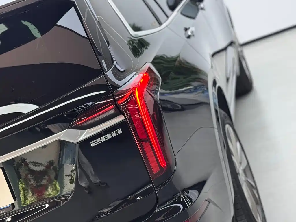 Cadillac XT6 — миниатюра 18