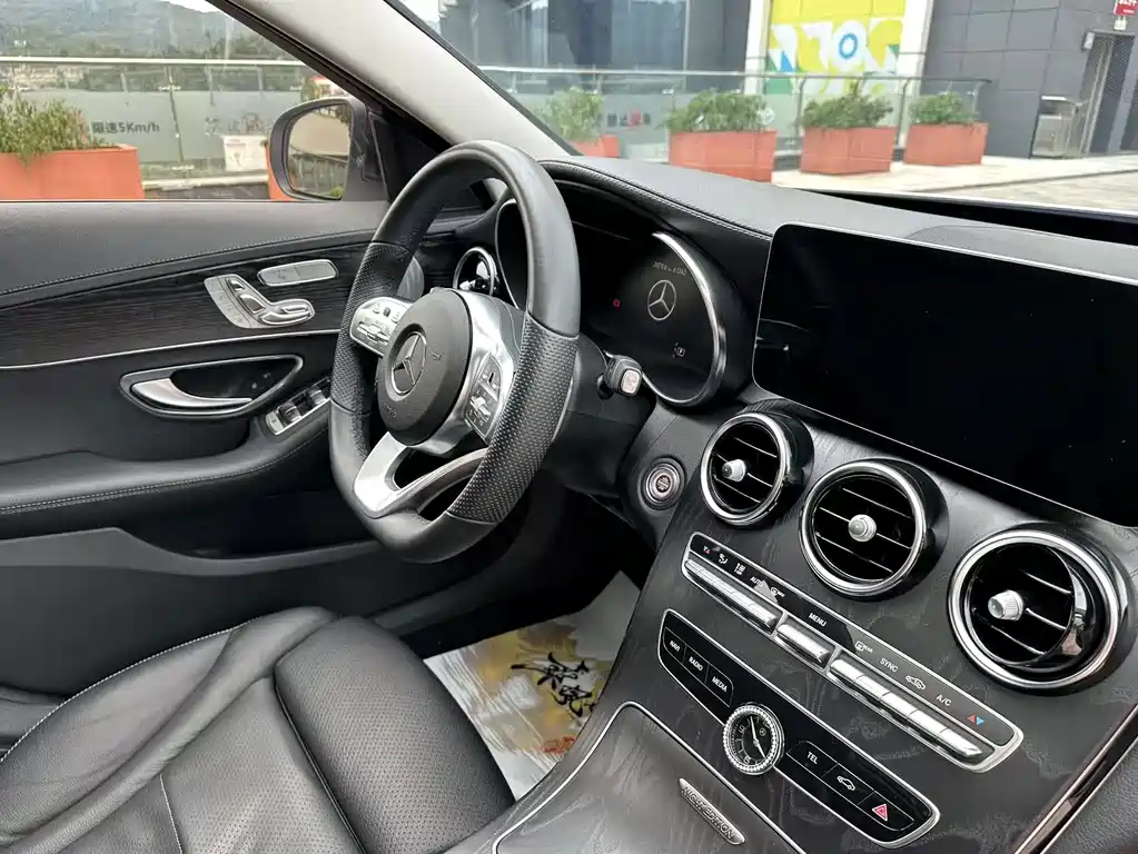 Mercedes-Benz C-Class — миниатюра 32