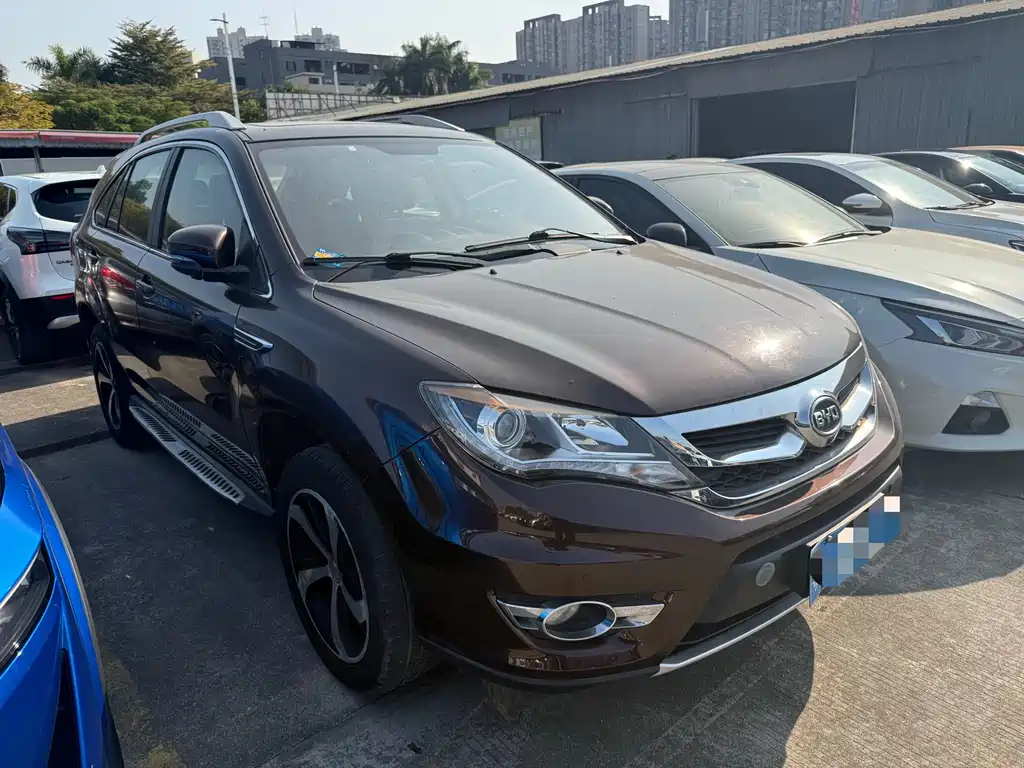 BYD S7