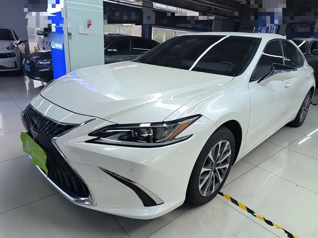 Lexus ES — миниатюра 2