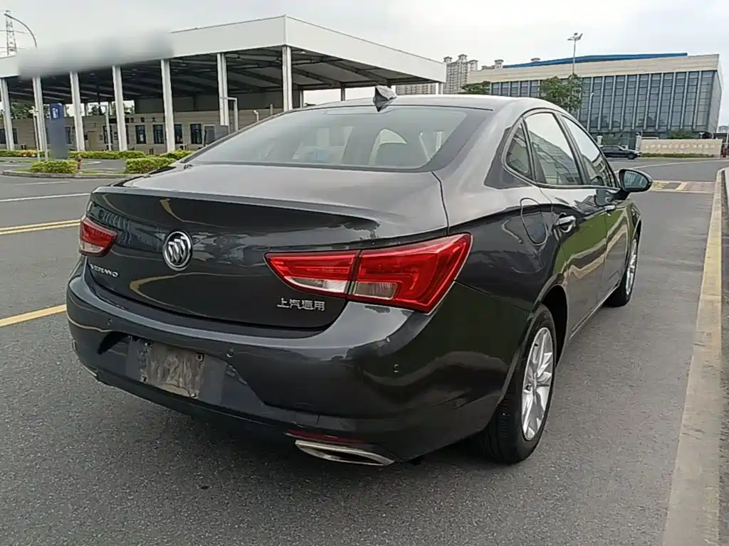 Buick Verano — миниатюра 7