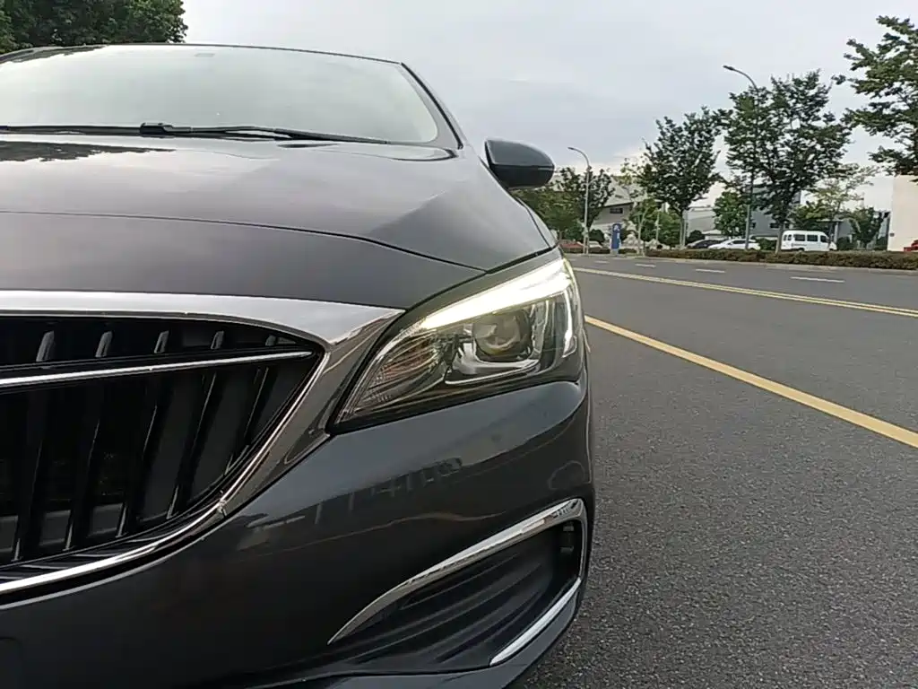 Buick Verano — миниатюра 24