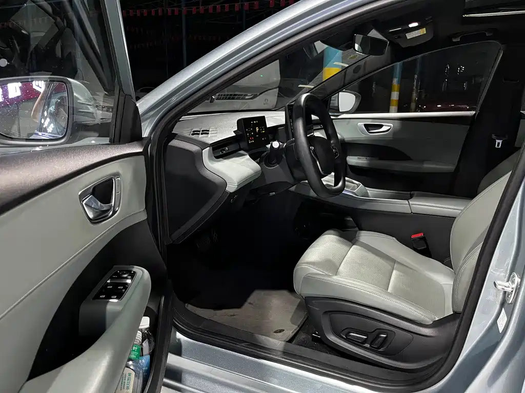 Roewe D6 — миниатюра 5