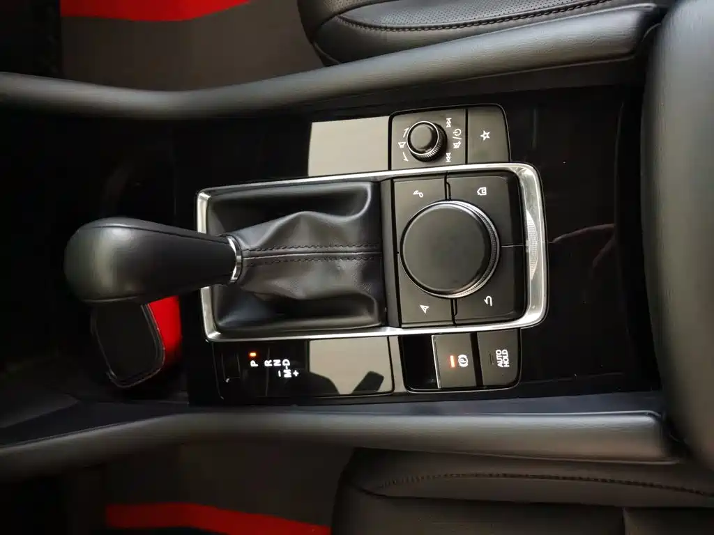 Mazda 3 Axela — миниатюра 9