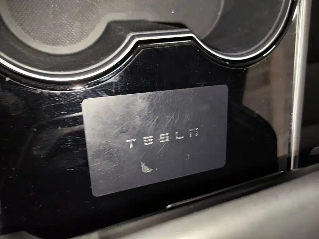 Tesla Model 3 — миниатюра 9