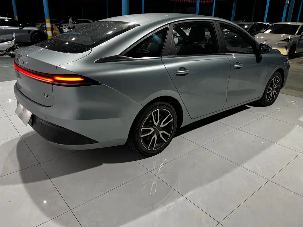 Roewe D6 — миниатюра 16