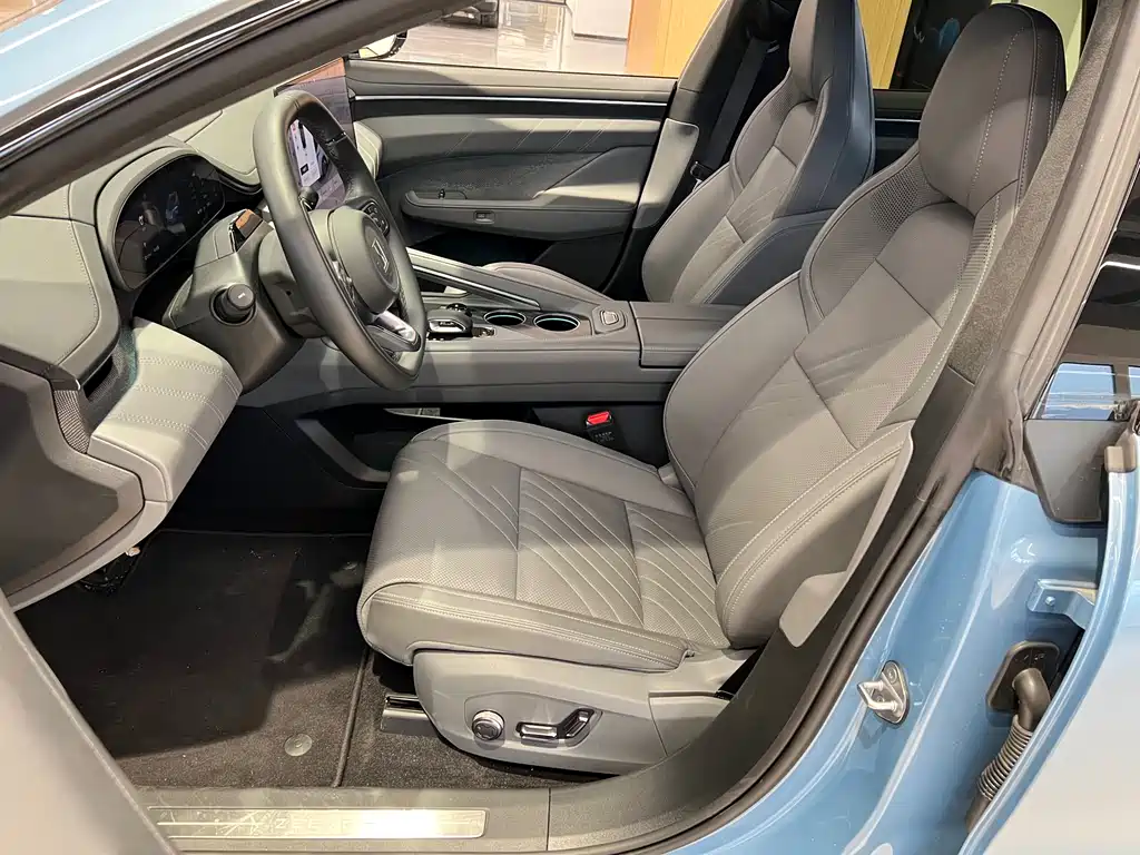 ZEEKR EXTREME KRYPTON 001