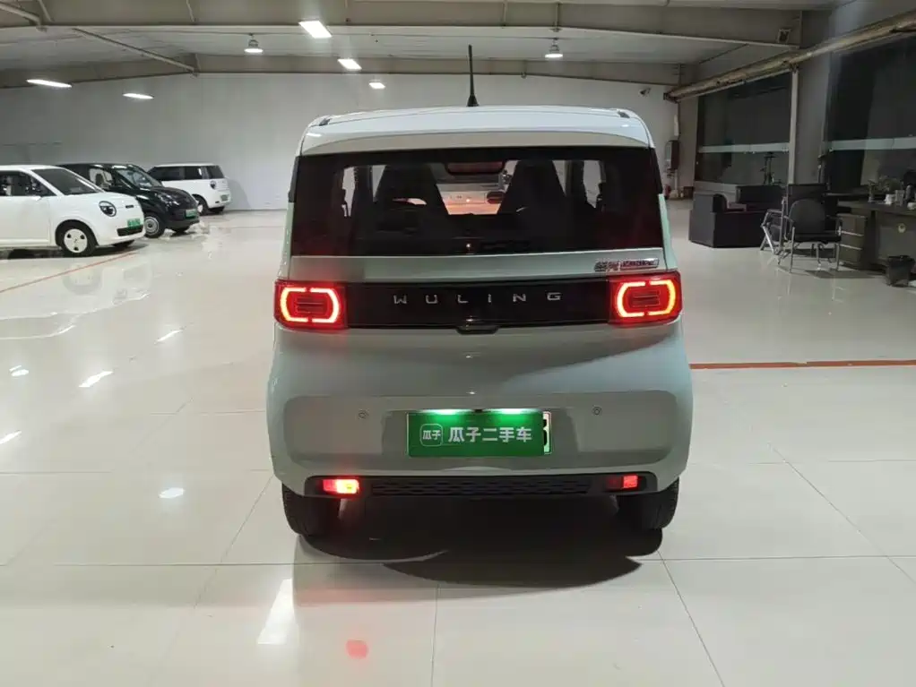 Wuling MINIEV — миниатюра 6