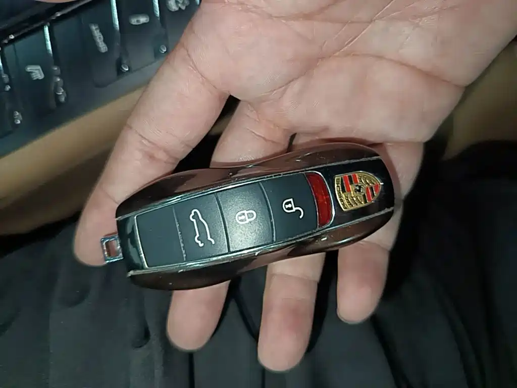Porsche Macan — миниатюра 9