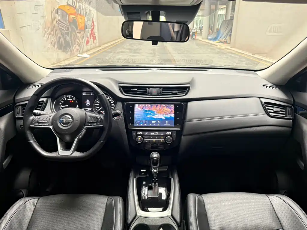 Nissan X-Trail — миниатюра 8