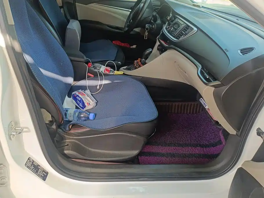Buick Excelle — миниатюра 8