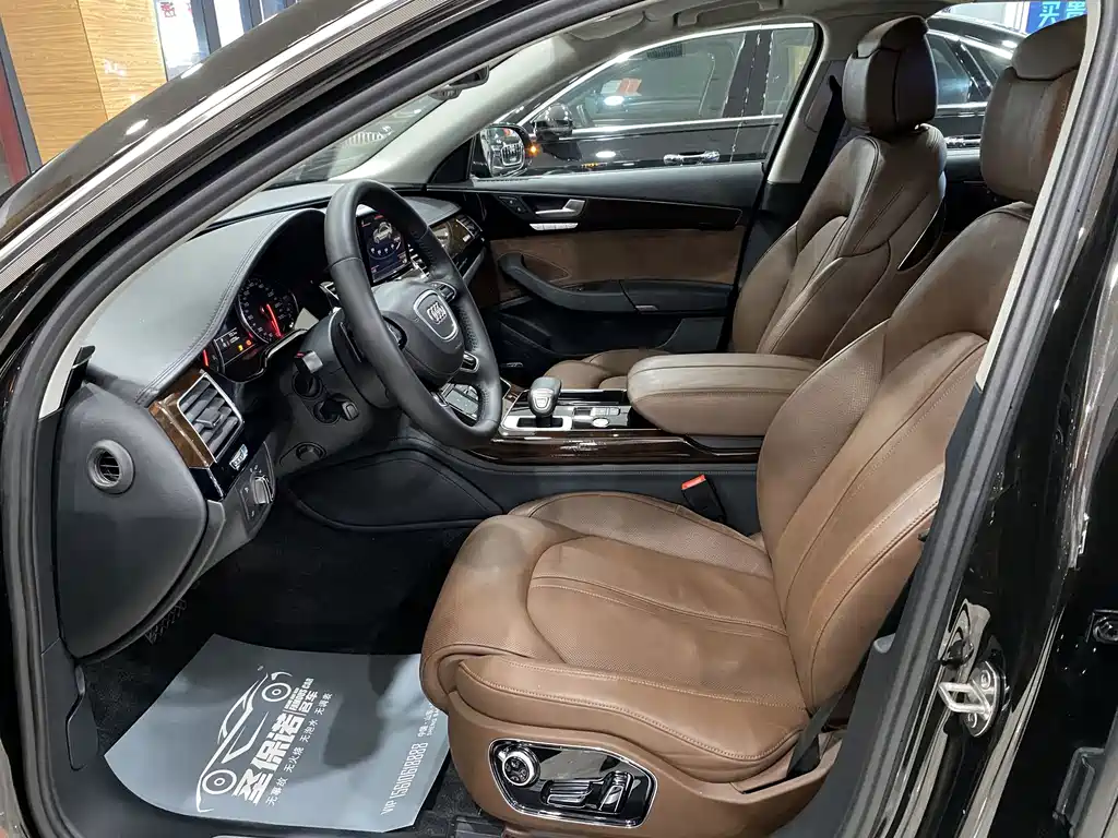 Audi A8 — миниатюра 11