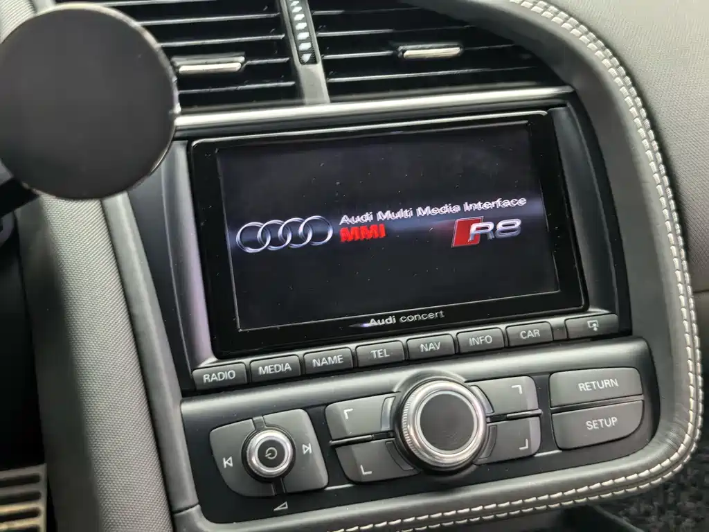 Audi R8 — миниатюра 35