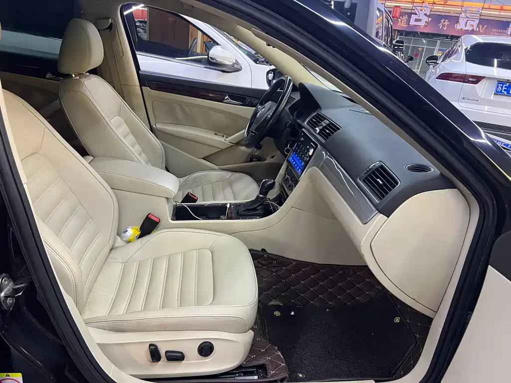 Volkswagen Passat — миниатюра 10