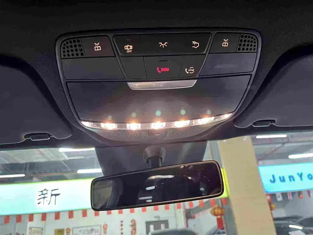 Mercedes-Benz EQC — миниатюра 24