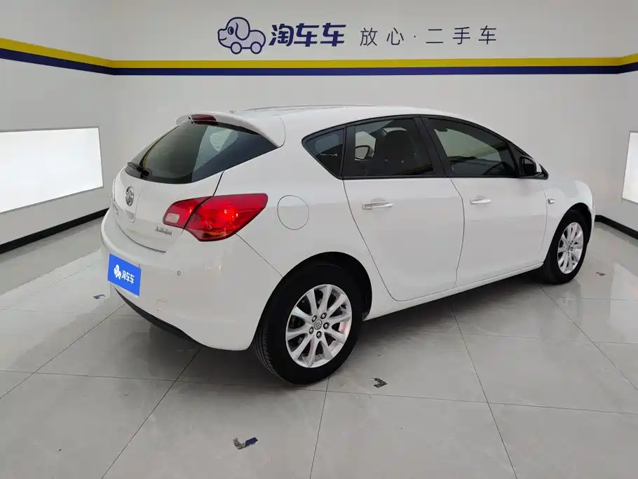 Buick Excelle — миниатюра 3