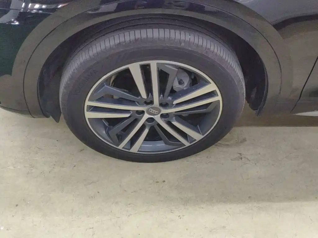 Audi Q5L — миниатюра 23