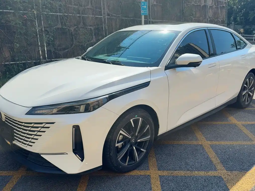 Changan Yida — миниатюра 3