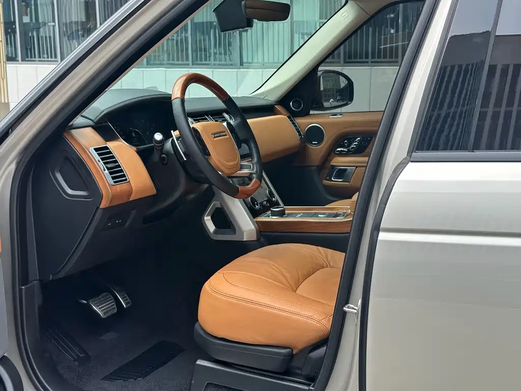 Land Rover Range Rover 2020 3.0 L6 Long Wheelbase