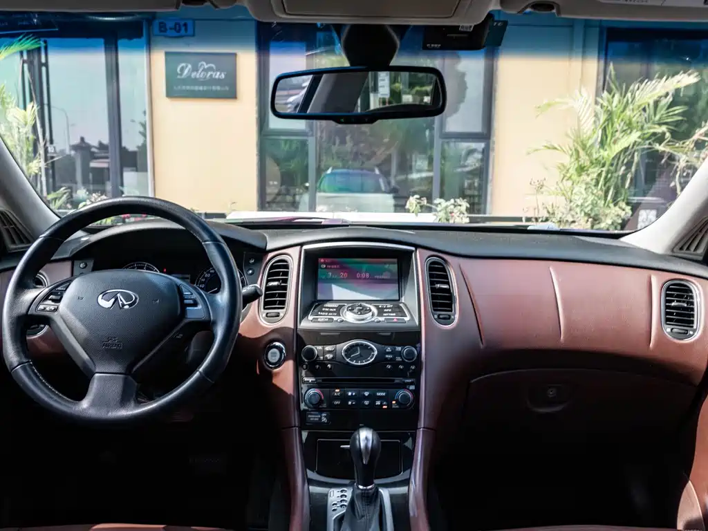 Infiniti QX50 (Import) — миниатюра 11
