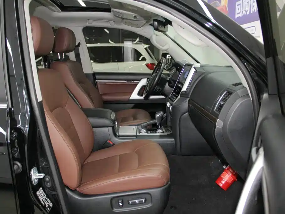 Toyota Land Cruiser — миниатюра 10
