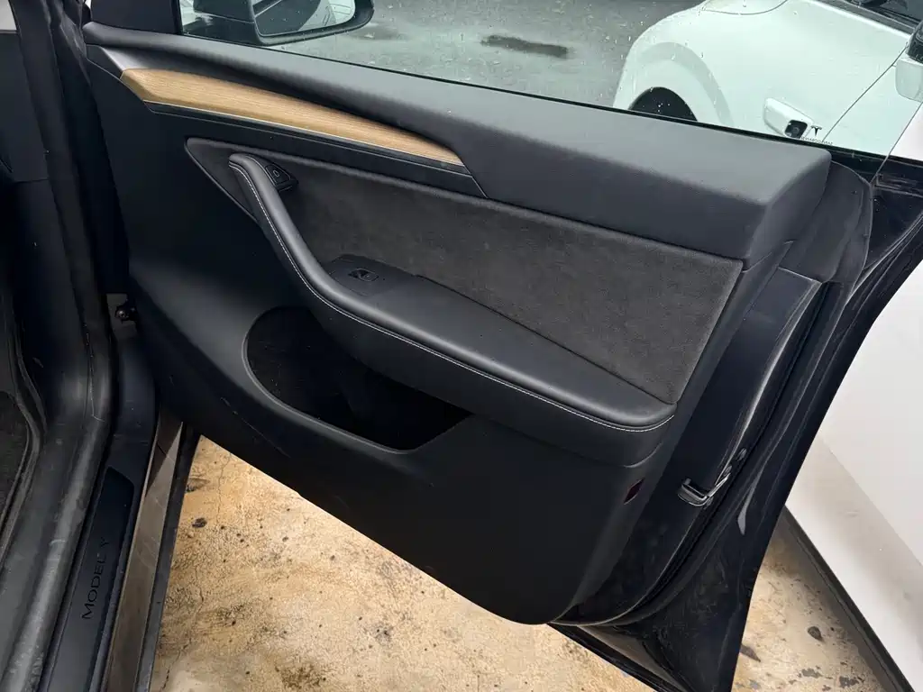 Tesla Model Y 6 2022 Fashion PLUS