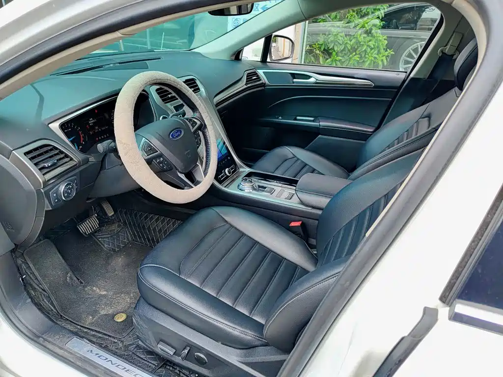 Ford Mondeo — миниатюра 7