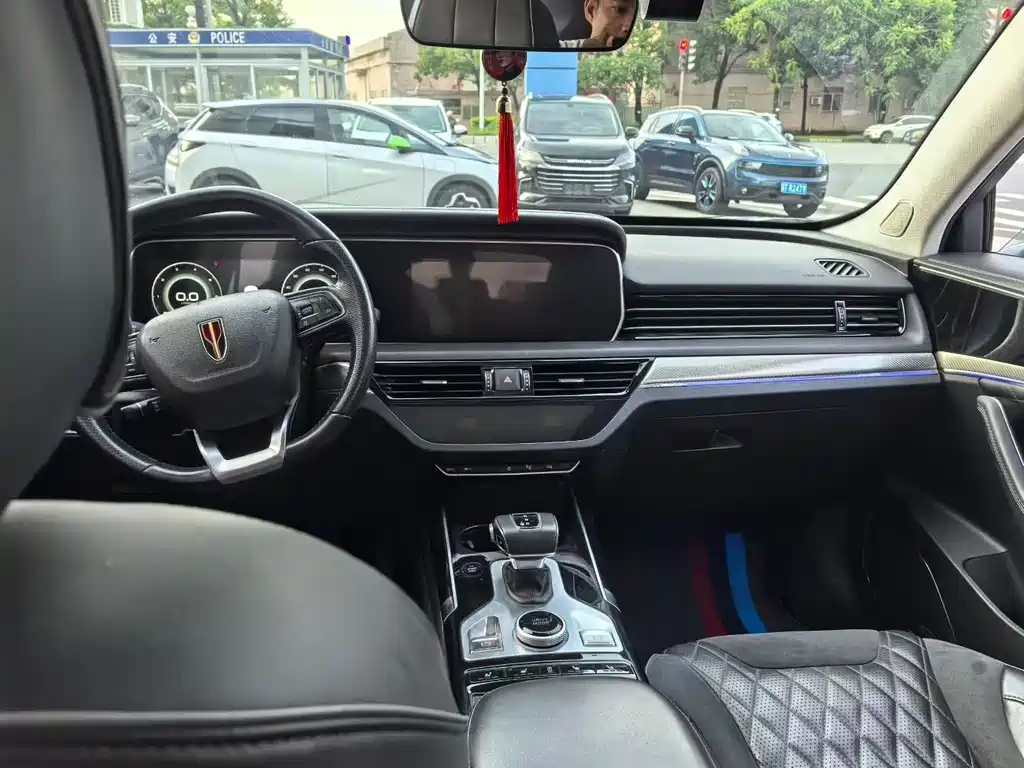 Hongqi HS5 2019 2.0T
