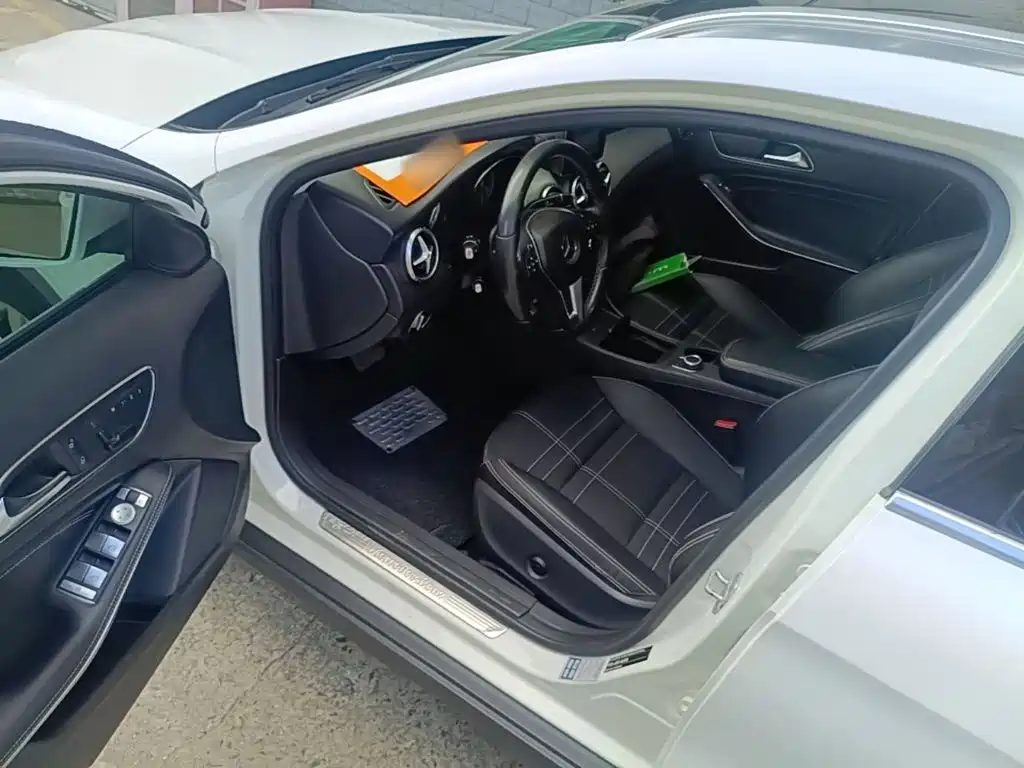 Mercedes-Benz GLA (Import) — миниатюра 16