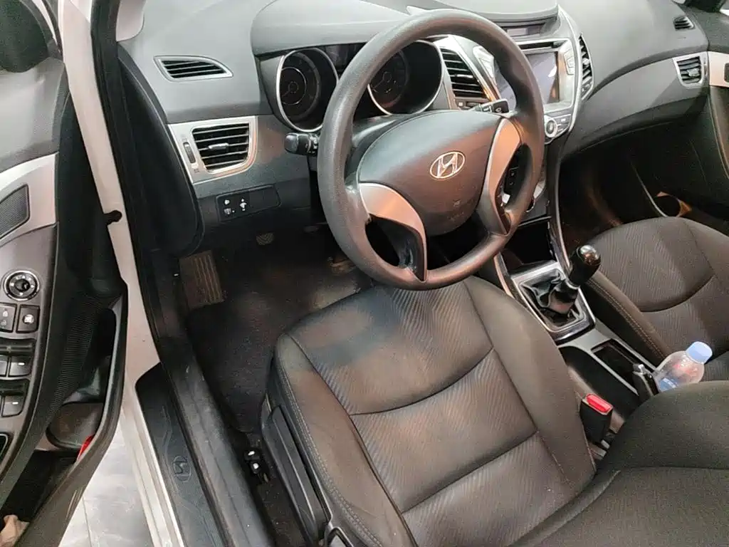 Hyundai Elantra Langdong — миниатюра 16
