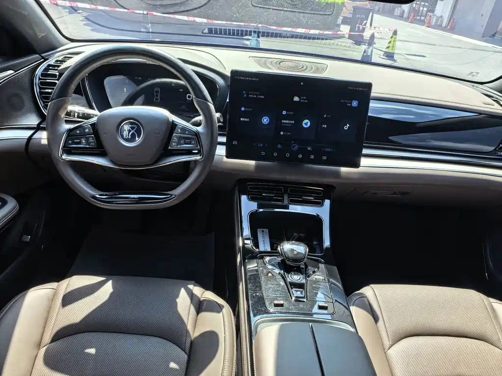 BYD Han — миниатюра 6