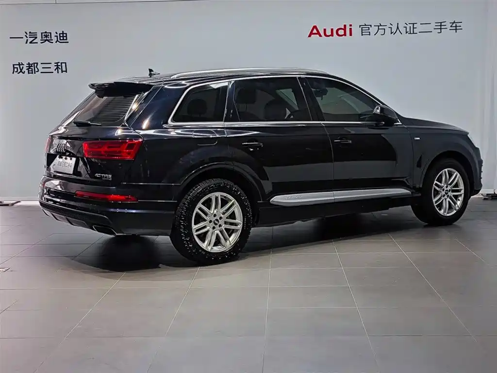 Audi Q7 — миниатюра 4