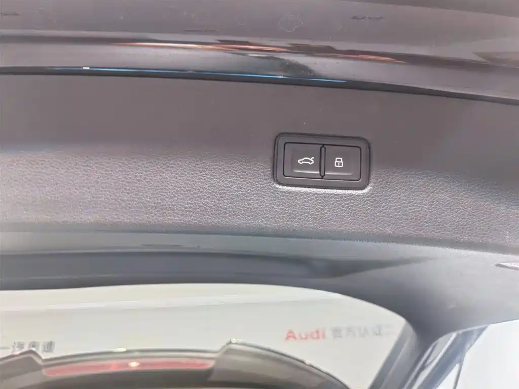 Audi Q7 — миниатюра 11