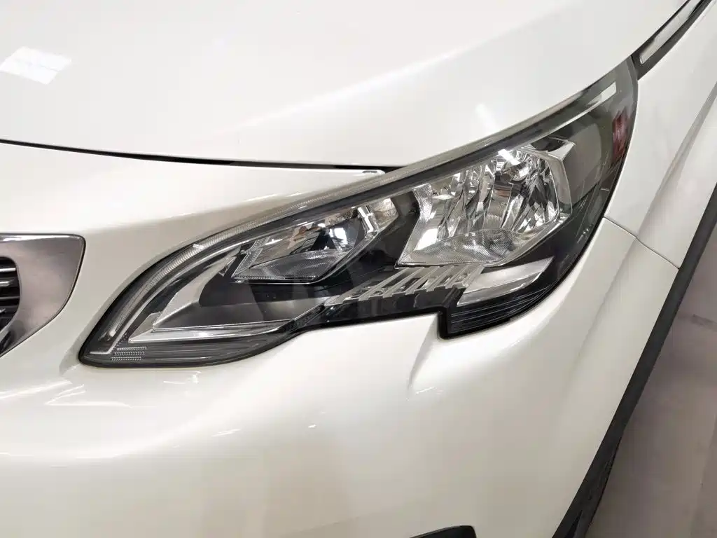 Peugeot 5008 — миниатюра 7