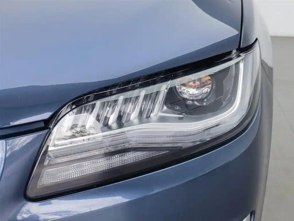 Lincoln MKZ 2019 2.0T Premium VI