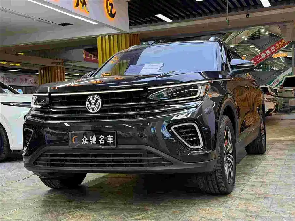 Volkswagen Tavendor 2023 330TSI Luxury