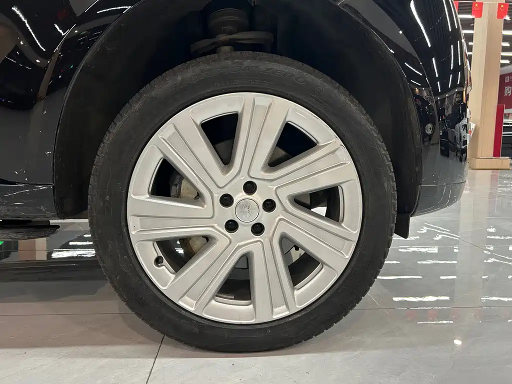 Land Rover Range Rover — миниатюра 43