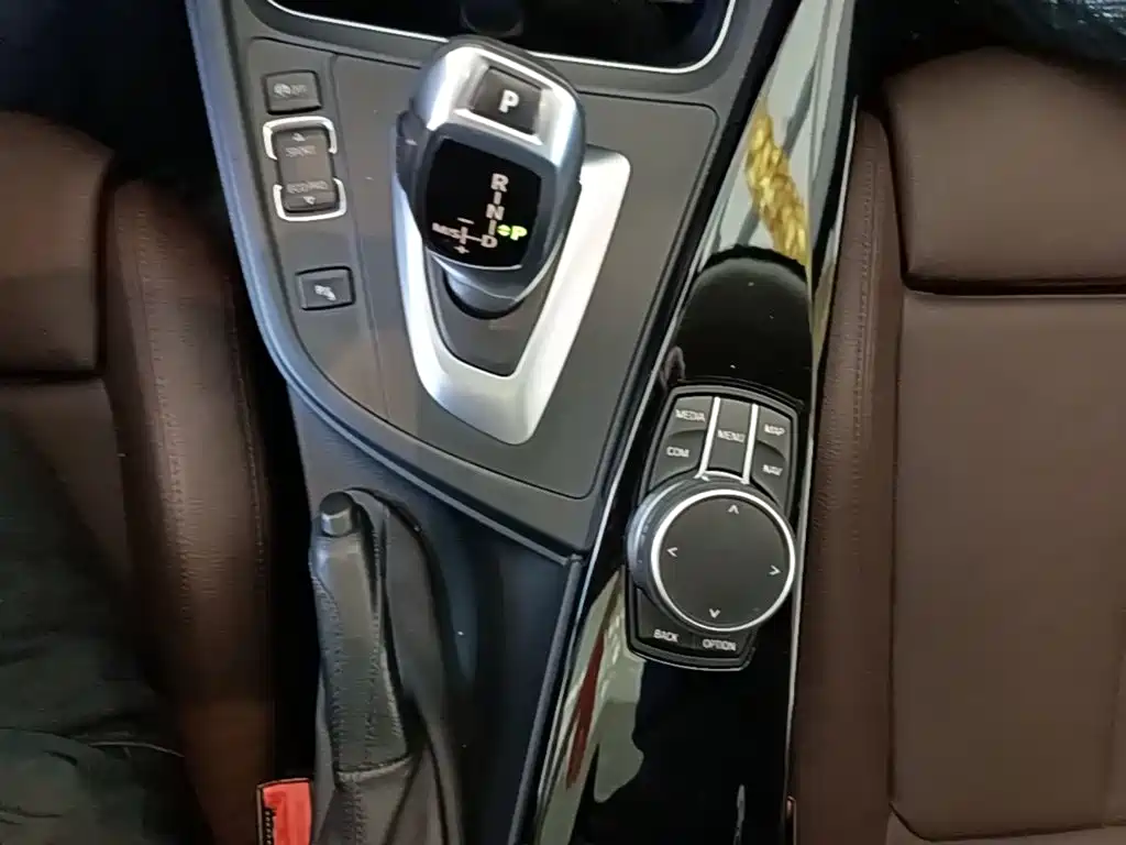 BMW 3 Series — миниатюра 14