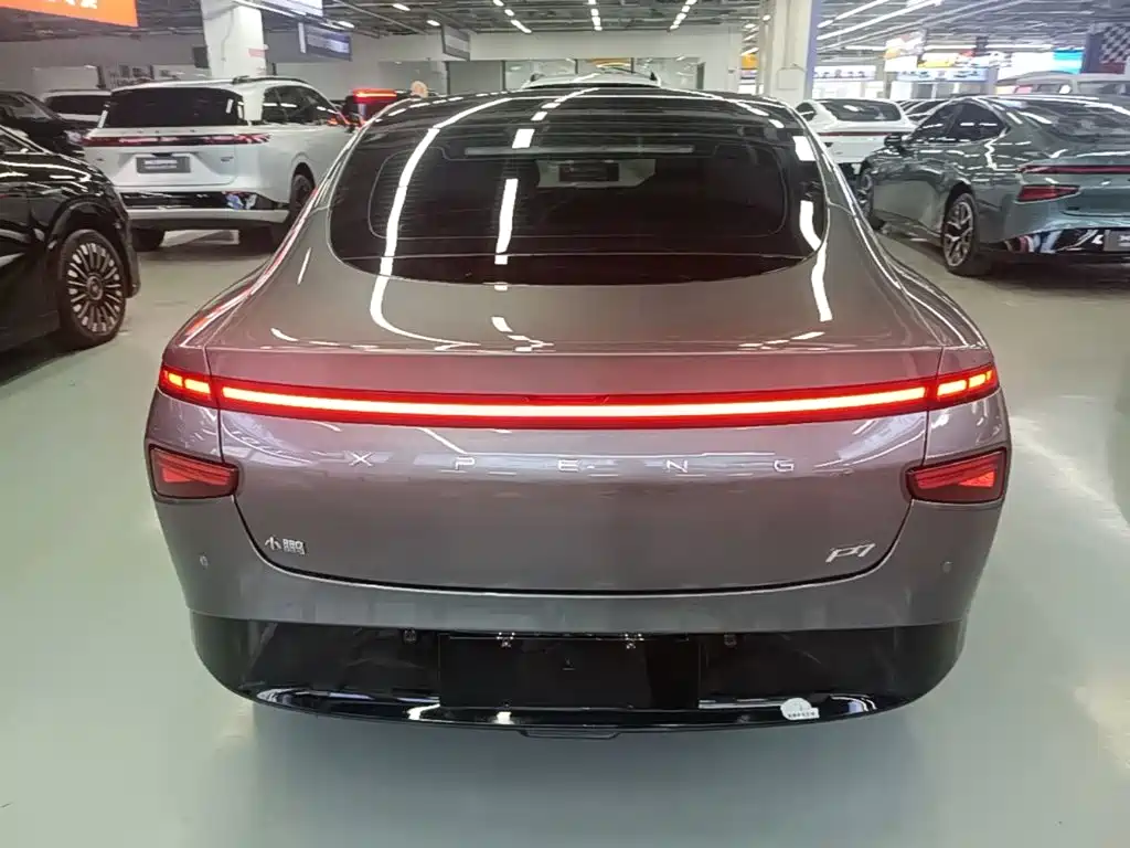 XPeng P7 — миниатюра 6