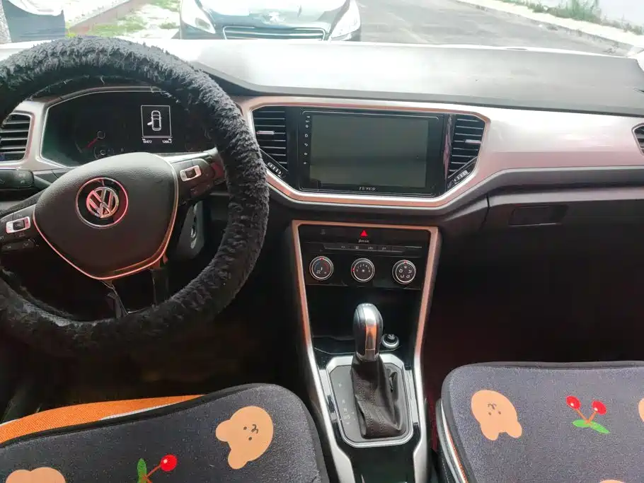Volkswagen T-Roc — миниатюра 12