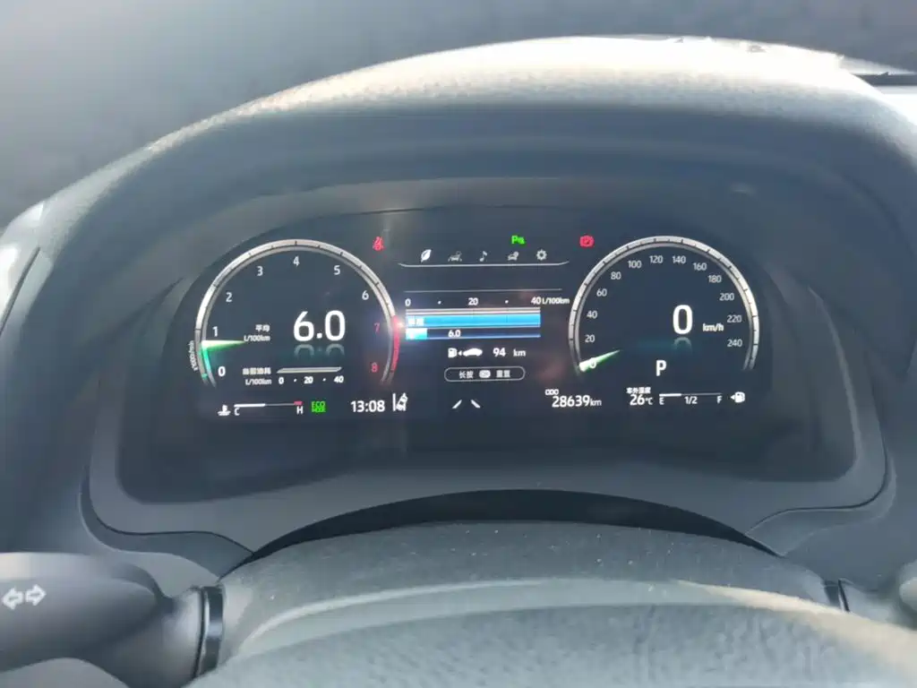 Toyota Camry — миниатюра 12