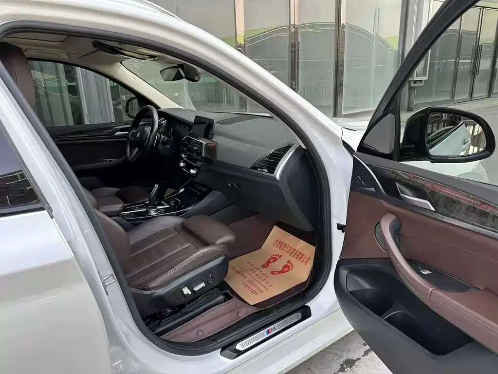BMW X3 — миниатюра 9