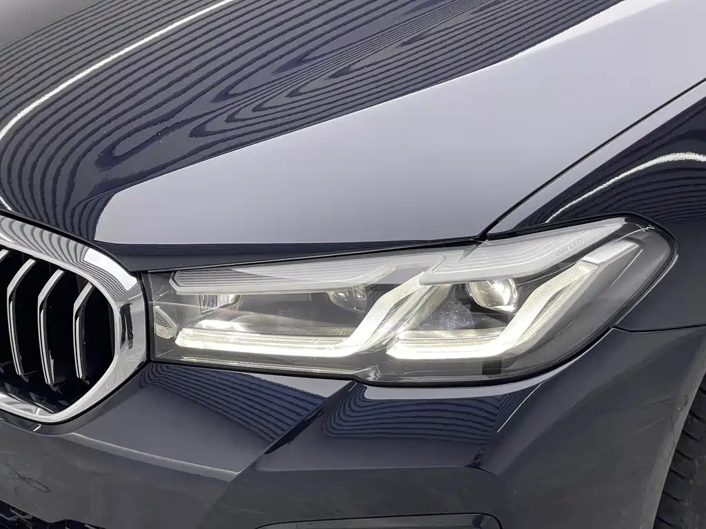 BMW 5 Series — миниатюра 18