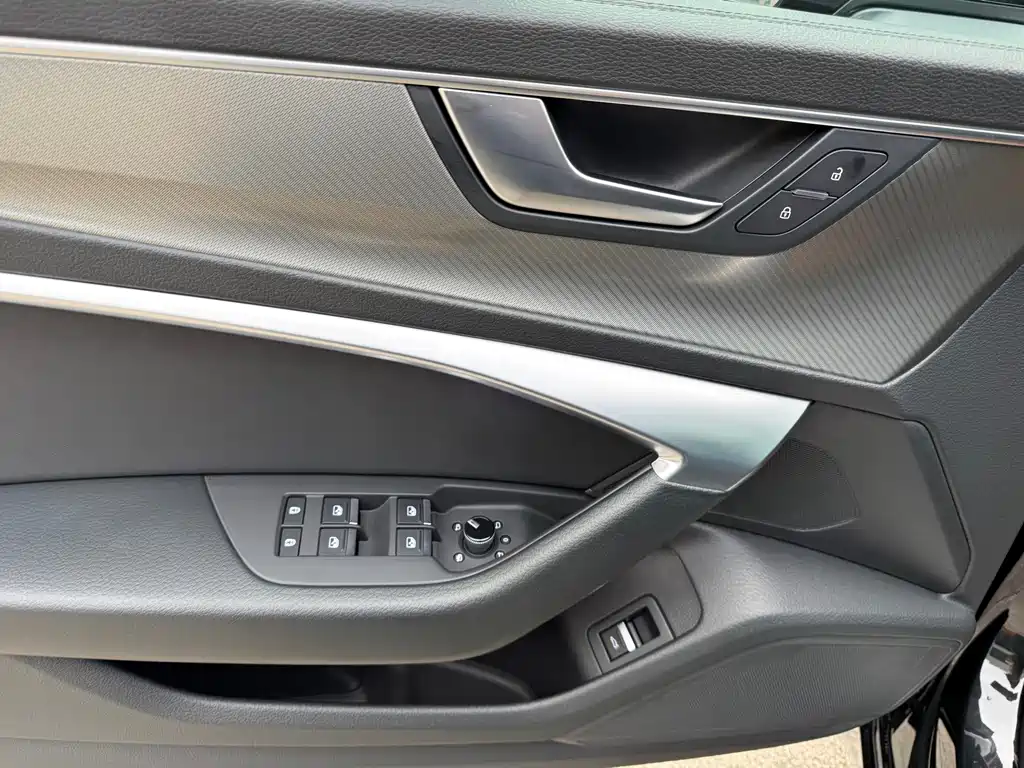 Audi A6L — миниатюра 18