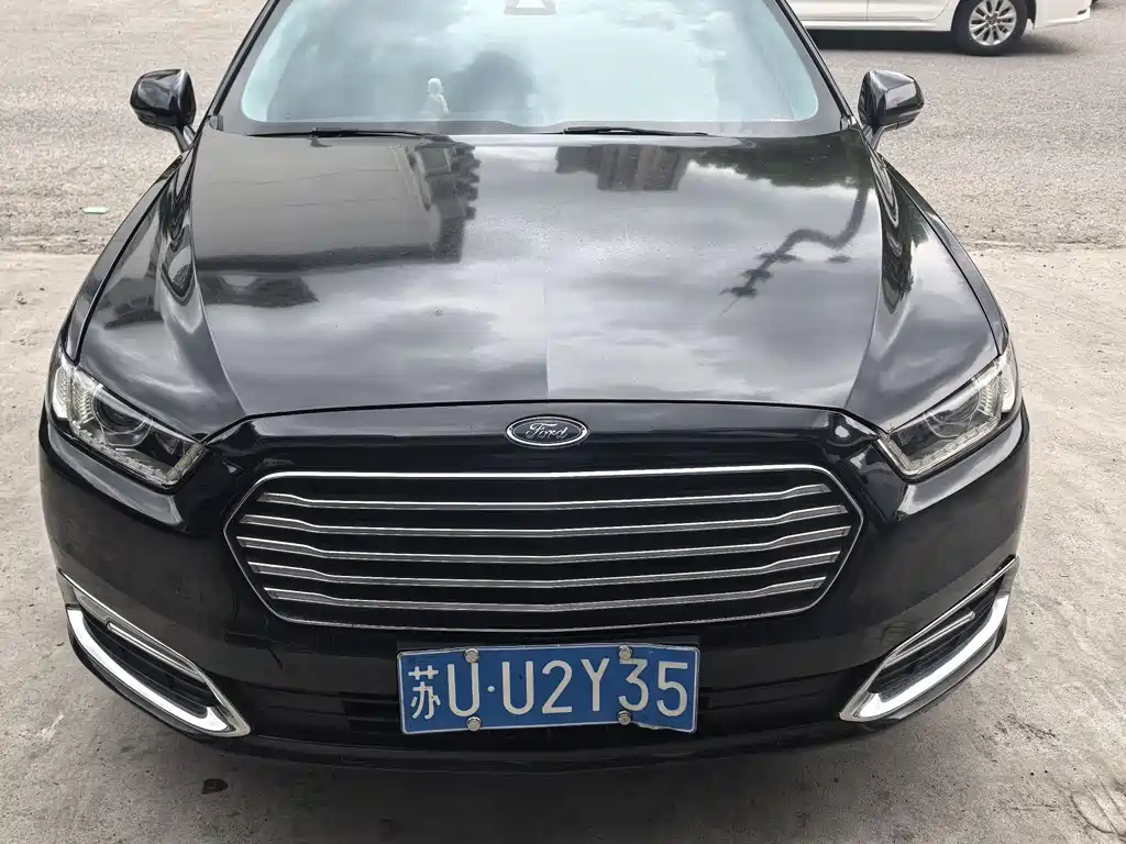 Ford Taurus 2017
