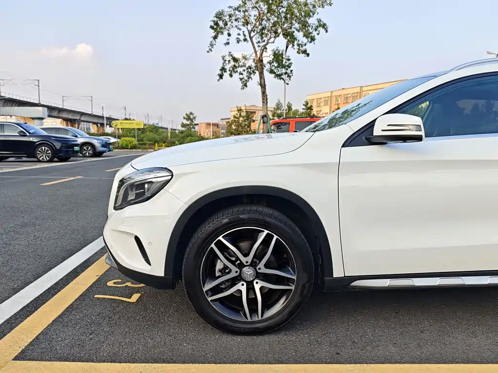 Mercedes-Benz GLA — миниатюра 24
