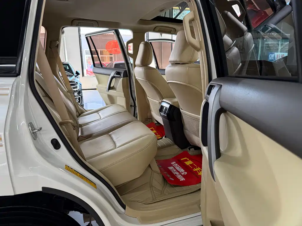 Toyota Prado — миниатюра 10