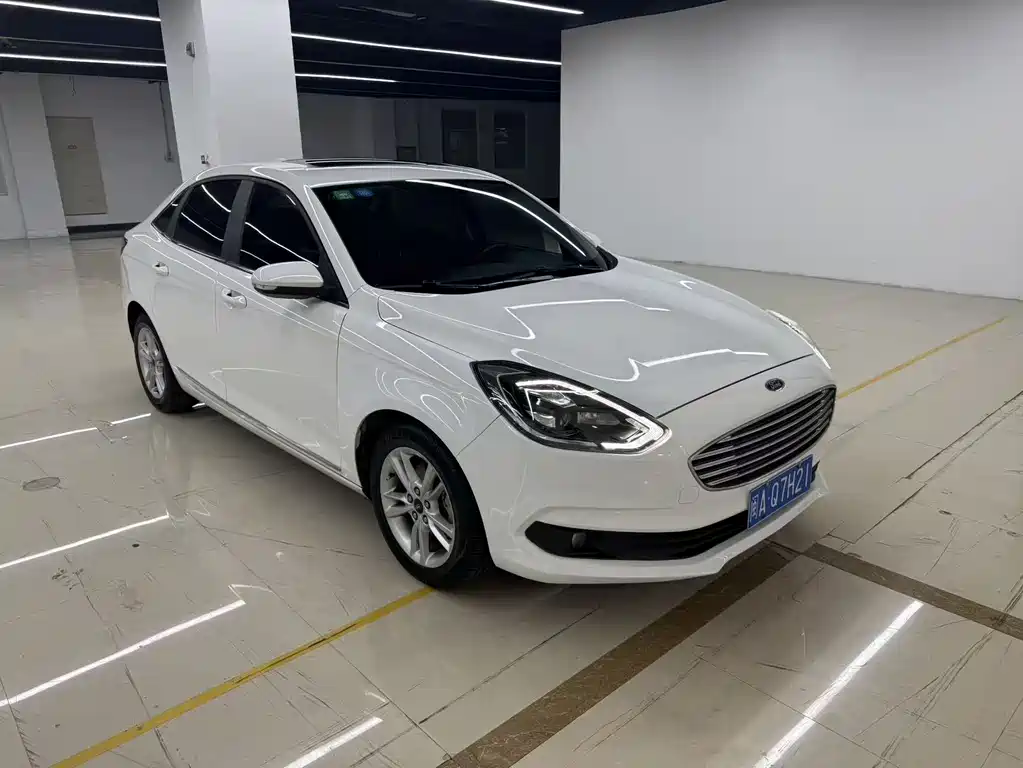 Ford Escort — миниатюра 7