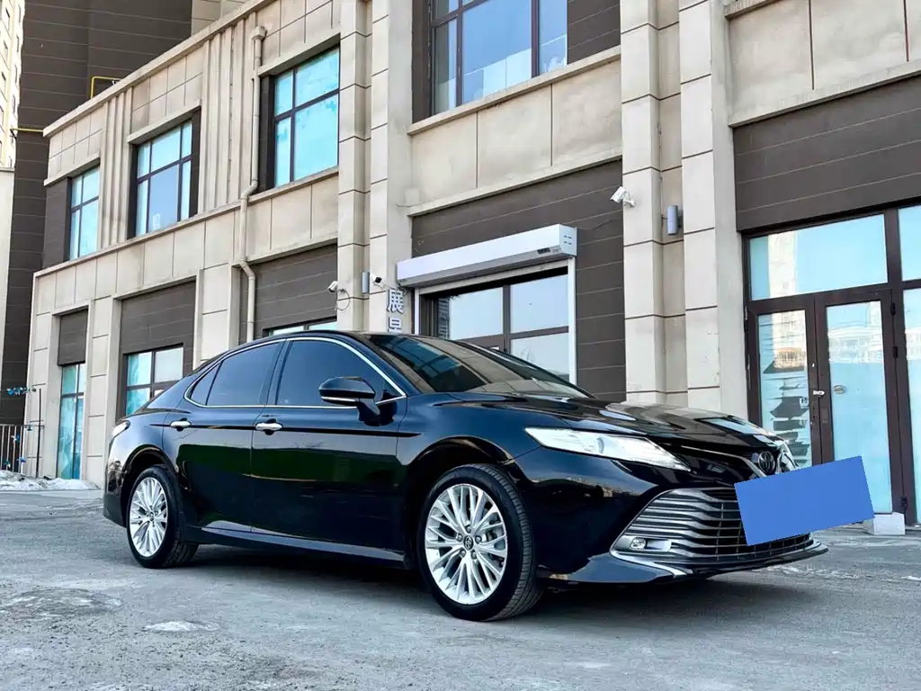 TOYOTA CAMRY